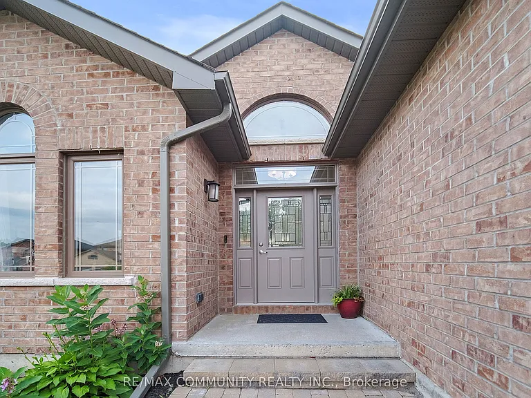11 Stonecrest Blvd — Photo 4