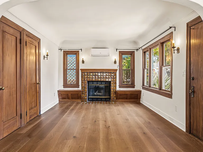 741 Granada St — Photo 2