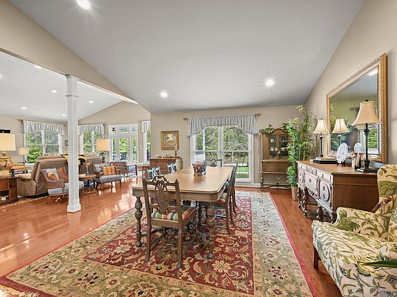 3rd image of 20605 Bretz Rd
