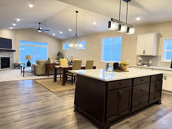 4th image of 6701 Ridgeview Dr