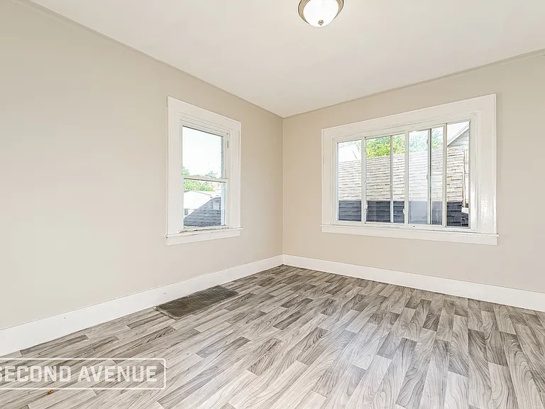 1506 Freemont St — Photo 6