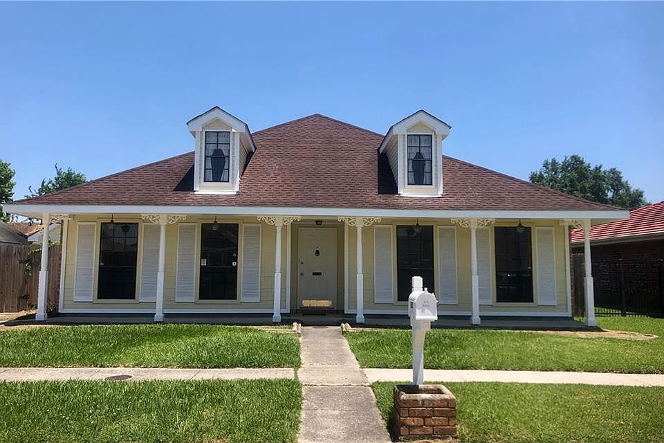 1st image of 2565 Jarrot Dr