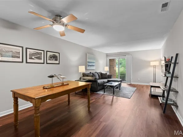 1926 Hunting Lake Ct APT 104, Saint Louis, MO 63122