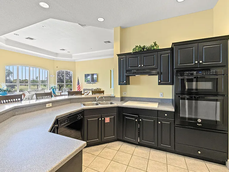 5060 Fairways Cir #F101 — Photo 30
