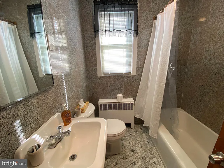 13 N East Blvd #2 — Photo 11