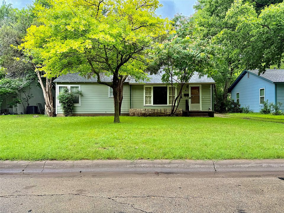 1st image of 1009 Denton St