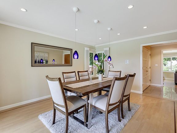 4th image of 768 Chateau Dr