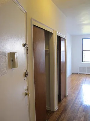 Rented by Manhattan Flats | media 8