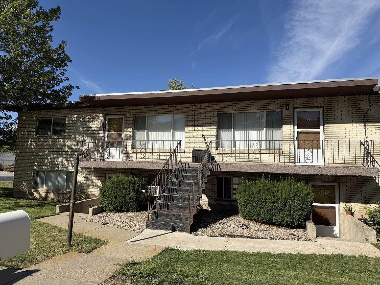 1 bed, $1,000 — Photo 1