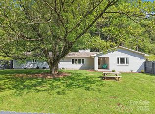 445 Chunns Cove Rd #A, Asheville, NC 28805