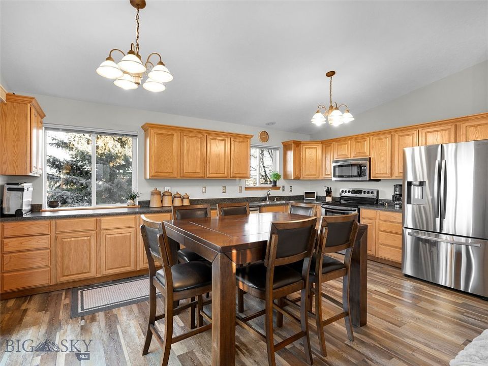 1st image of 31 Pinnacle Dr