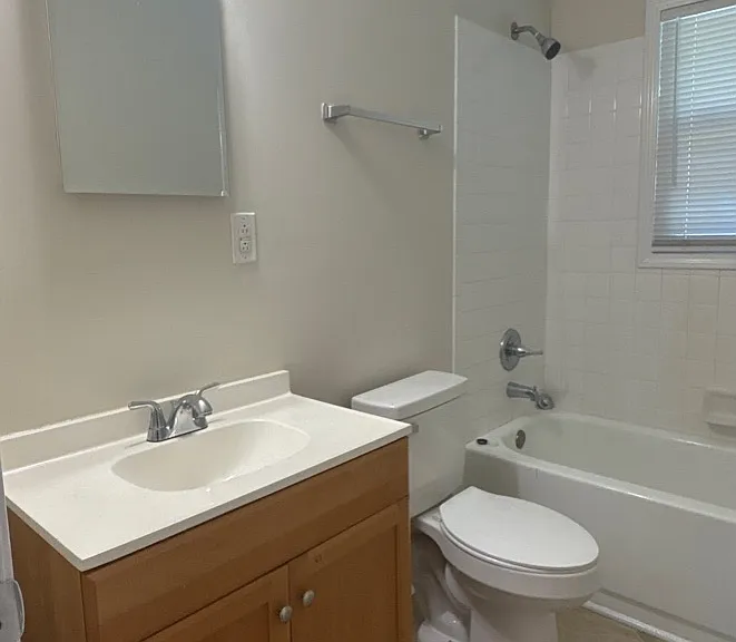 1070 Rulnick St — Photo 6