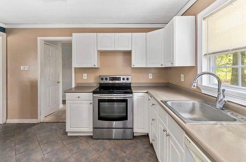 1st image of 2681 Miller Ave