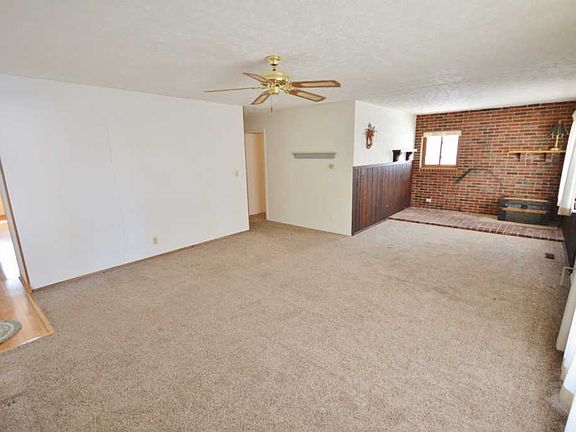4th image of 2105 Manitou Dr