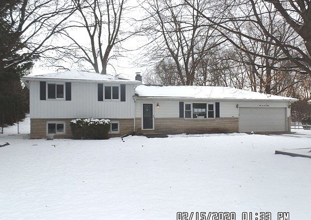 1st image of 52580 Walsingham Ln