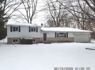 52580 Walsingham Ln, South Bend, IN 46637
