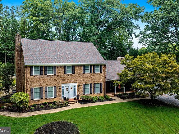 5th image of 16515 Frederick Rd