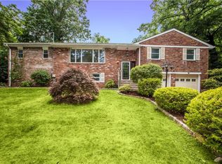 454 Pinebrook Blvd, New Rochelle, NY 10804