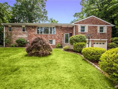 454 Pinebrook Boulevard, New Rochelle, NY, 10804
