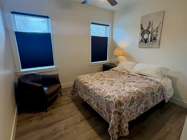 812 N Riviera Dr, Boise, ID 83703