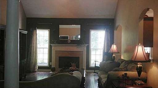 4th image of 426 Hearthstone Way
