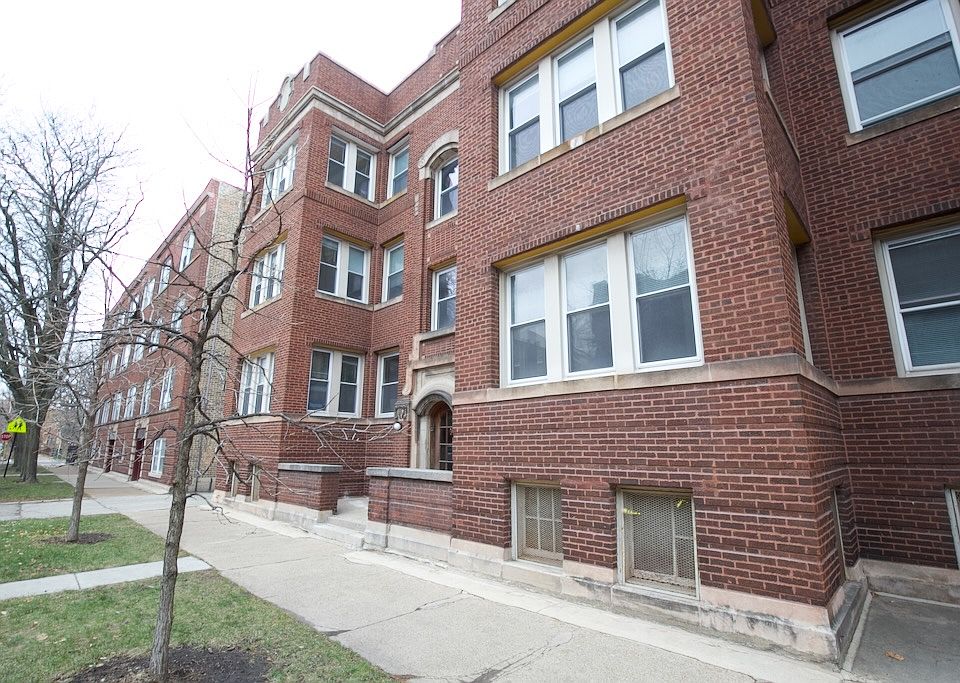 1st image of 2442 W Sunnyside Ave APT 2