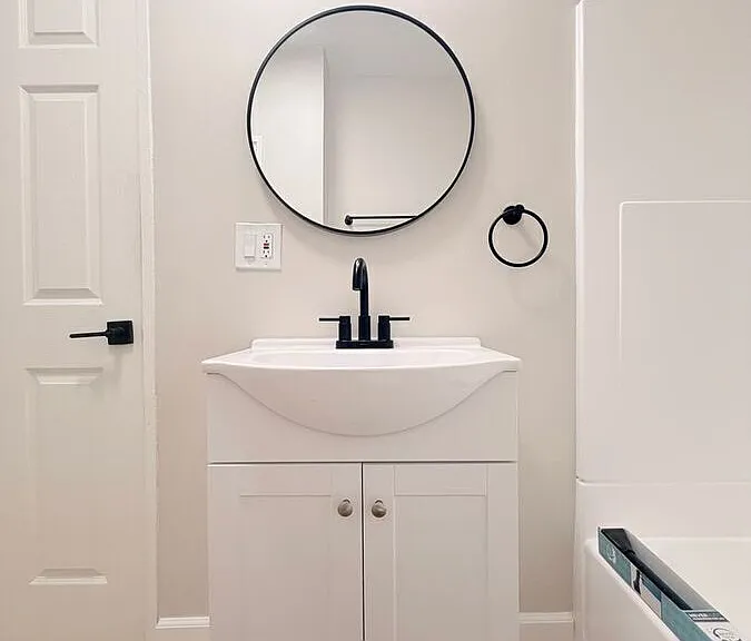 1005 N Berendo St #1 — Photo 11