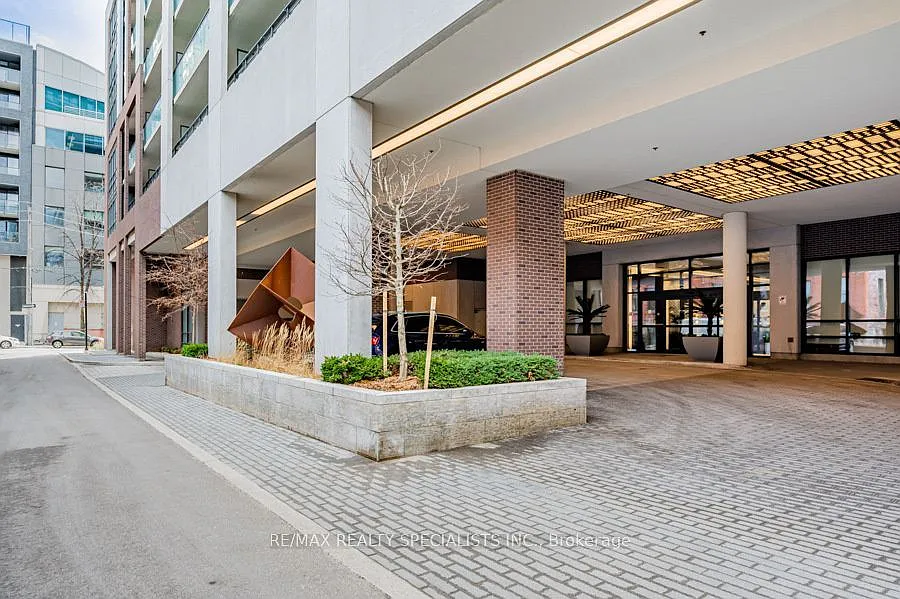 2 bed, $2,600 — Photo 4