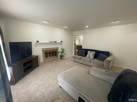 2nd image of 1704 Kennedy Dr