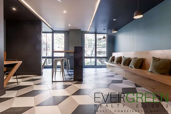 Rented by Evergreen Apartments BK | media 5