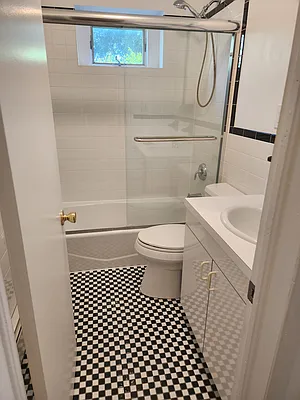 Rented by Karyn Shipsey, LREB | media 5