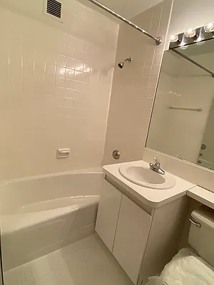 Rented by Solow Realty | media 6