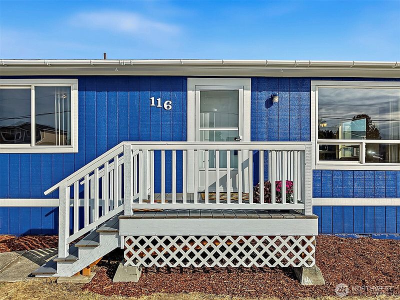2nd image of 116 3rd Avenue NW