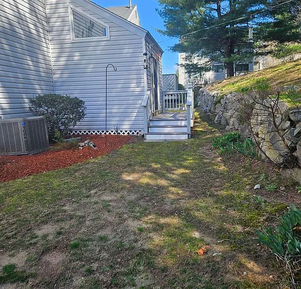 18 Landsdown Dr #18 — Photo 5