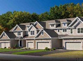 169 Fieldstone Dr, Schenectady, NY 12304