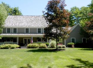 5243 Maple Springs Dr, Chagrin Falls, OH 44022