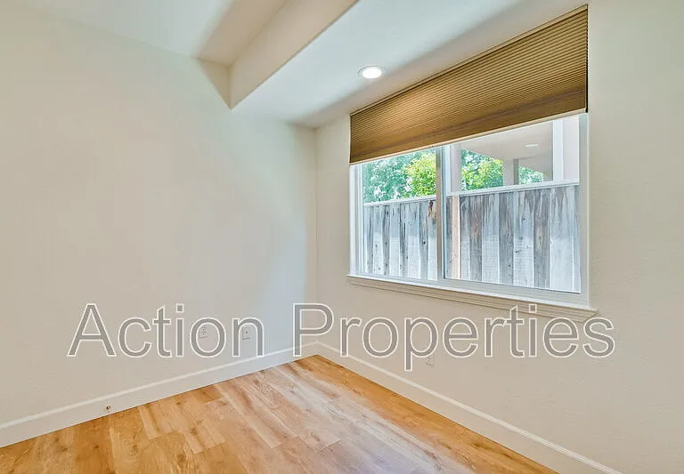 116 College Ave — Photo 13