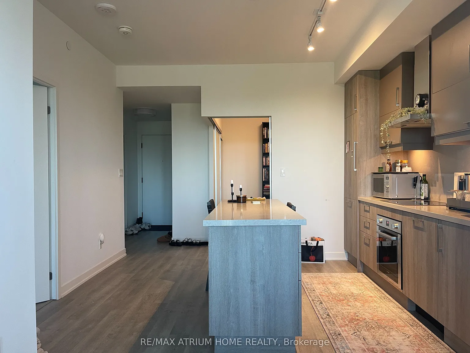 2 bed, $2,700 — Photo 2