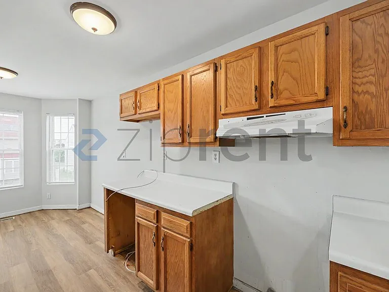 1912 Porter St — Photo 13