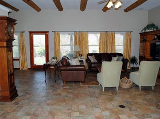 148 Pearl Dr NE, Rio Rancho, NM 87124