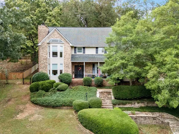 214 Powell Pl, Trussville, AL 35173