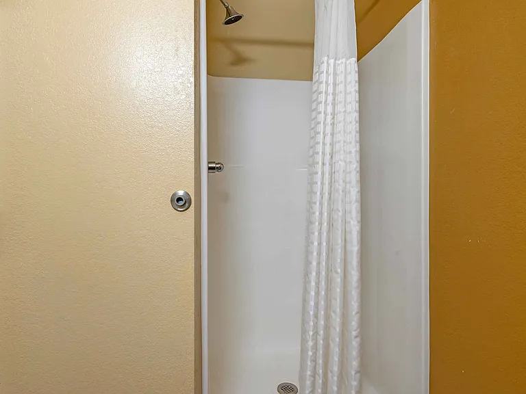 Studio Suite - 2 Full Beds