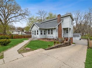 3127 Hickman Rd, Des Moines, IA 50310