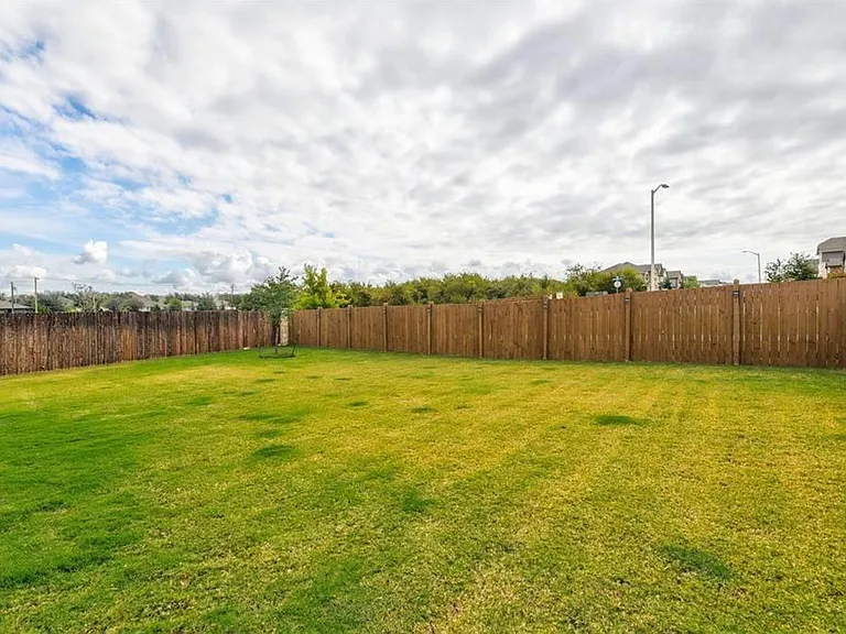 205 Tordesillas Dr — Photo 27
