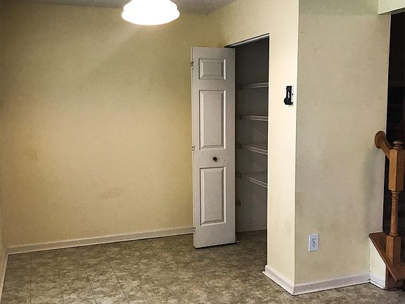 5th image of 9608 Becker Ct