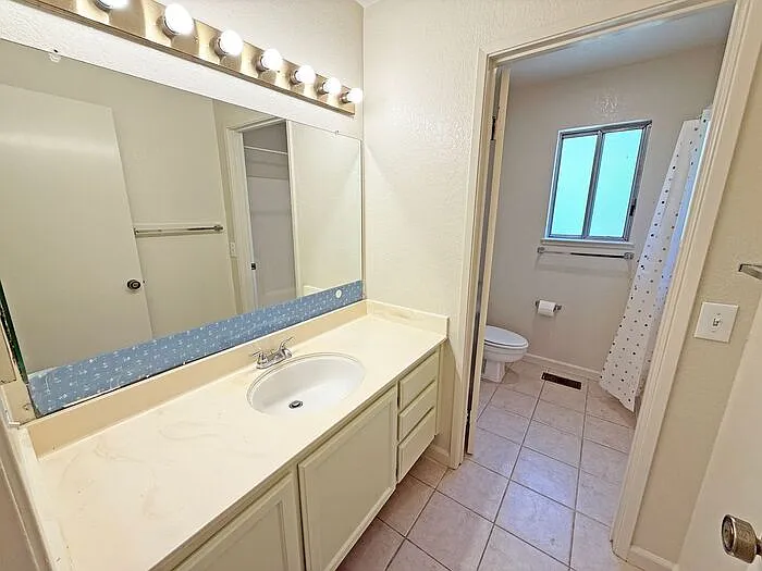 3305 Archbury Ct — Photo 10