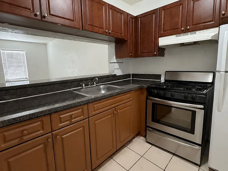 3390 NW 30th St #3 — Photo 18