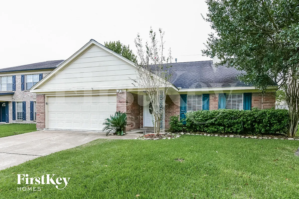 Building Photo - 21407 Highland Knolls Dr