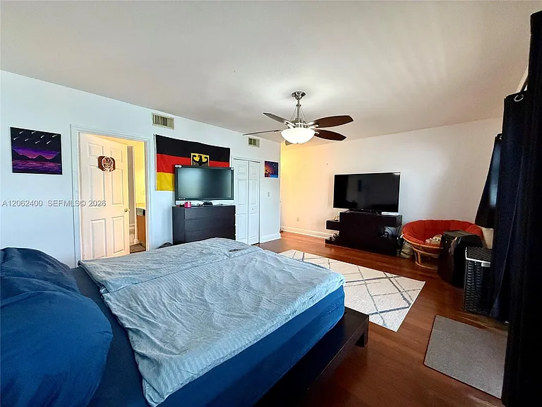 1033 SW 9th Ct #M-2 — Photo 15