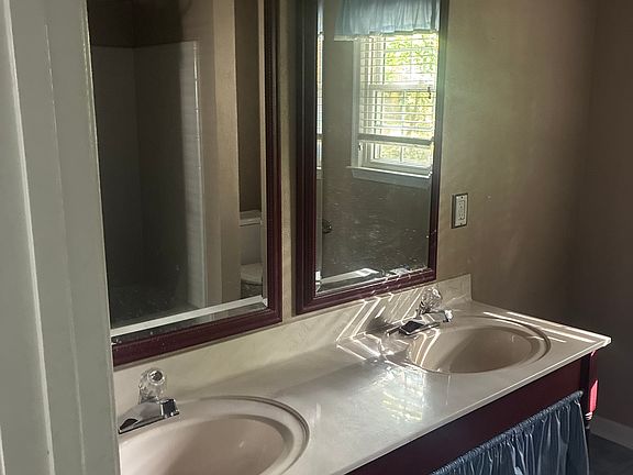 5th image of 3603 River Lake Ct